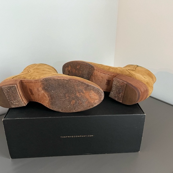 Frye Carson Piping Bootie - Picture 9 of 13